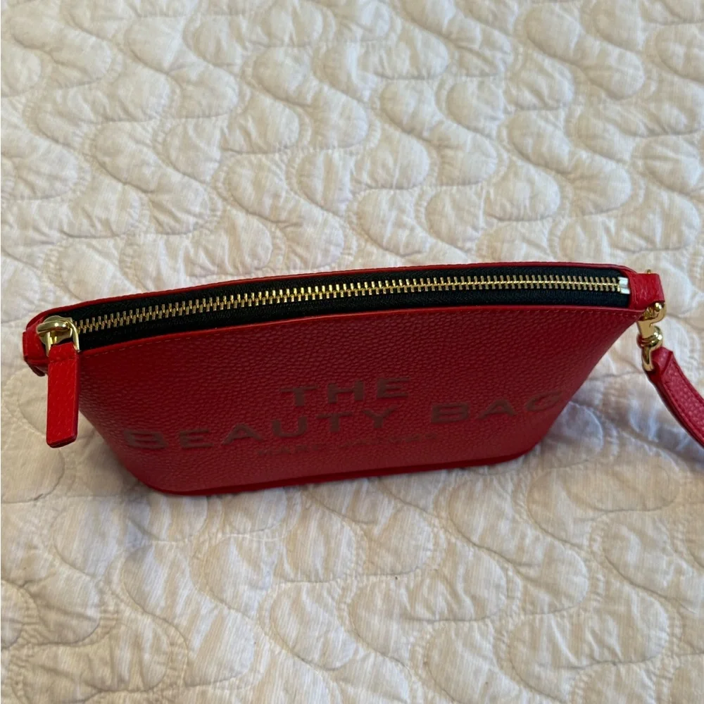 Marc Jacobs The Beauty Bag Cosmetic Bag Red Leather NWOT structured and stunning